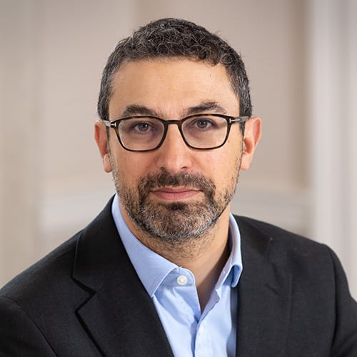 Russell R Fenn L500 | Farrer & Co > Personal tax, trusts and probate > England | Legal ...