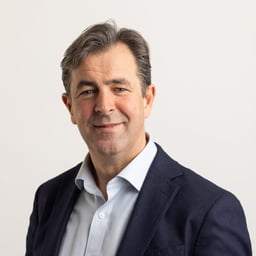 Alistair Lang
