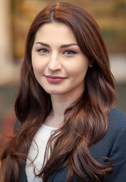 Ioana  Lazar