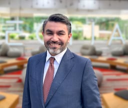 Mauricio París