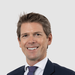 Alastair  King