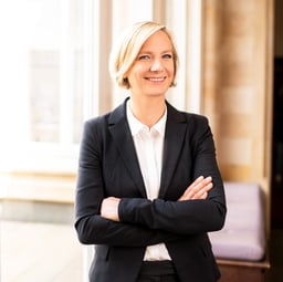 Stefanie Schott