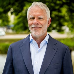Peter van Hagen KC