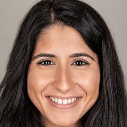 Ânia Cruz