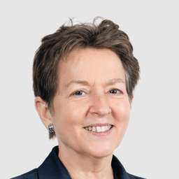 Sara Hall