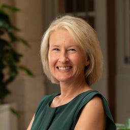 Lorraine Poole