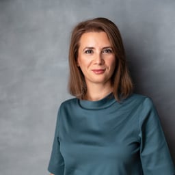 Gabriela Anton