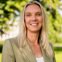 Anke Feenstra KC