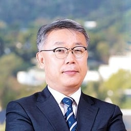 Seung Jong Yang