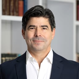 Carlos de la Garza