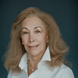 Consuelo González R.