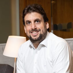 Luis  Bellini