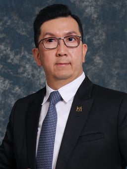 Martin  Suryana, S.H., M.Hum.