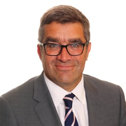 Iain Thomas