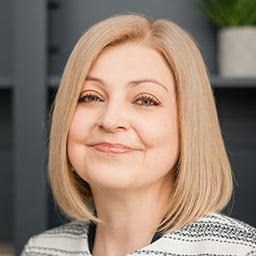 Emma Cracknell