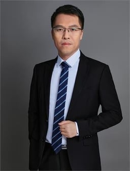Jingliang Li