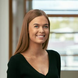 Elva Þóra  Arnardóttir