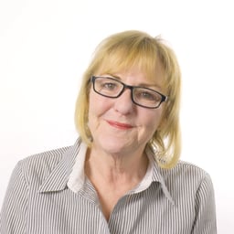 Julie Garner