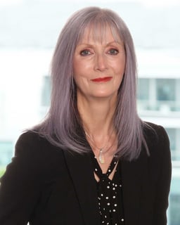 Nicola Bennison