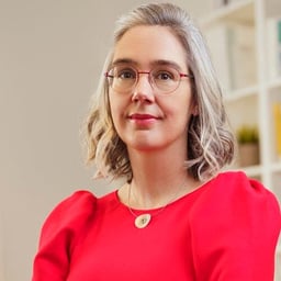 Evelyne Lozie Maes
