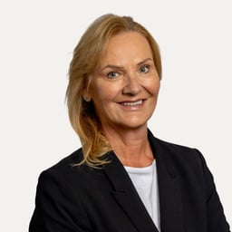 Julia Bond