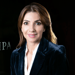 Paula  Hernandez