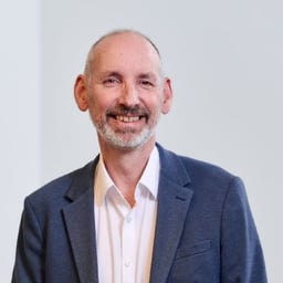 Simon Clark