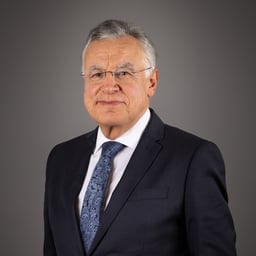 Almeida Correia 