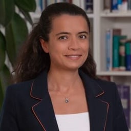 u00d6zden Yu00fcce Demir