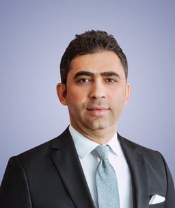Mehmet Suat Kayıkçı, Partner