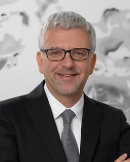 Rona Kaspi, Senior Partner