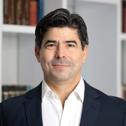 Carlos De la Garza