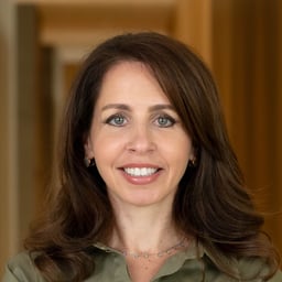 Julie Raneda, FCIArb  Managing Director / Partner