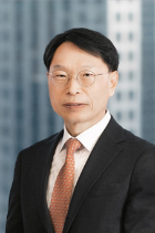 Dong Shik Choi photo