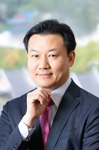 Hi Sun Yoon photo