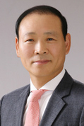 Kyung Bae Kim photo
