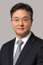 Yong Ki Cho photo