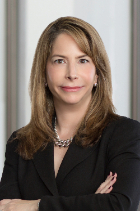 Elizabeth McGinley photo