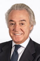 César Albiñana photo