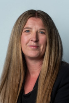 Justine Compton photo