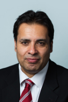 Dexter Dias photo