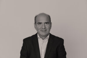 Manuel Muñoz photo